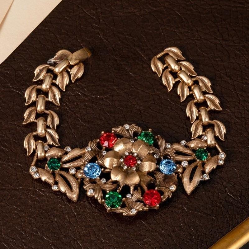 

Colored Gemstones Bracelets Woman Hyperbole Flowers Palace Style Jewelry Fashion Light Luxury Pulseras Mujer