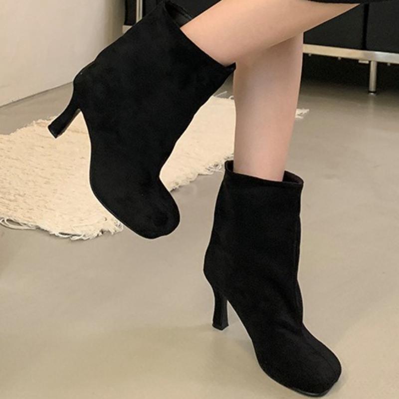 Fashion 2025 Autumn New Street Style Round Head High Heel Short Boots for Commuting Versatile Solid Color Sleeve Women's Botas Mujer