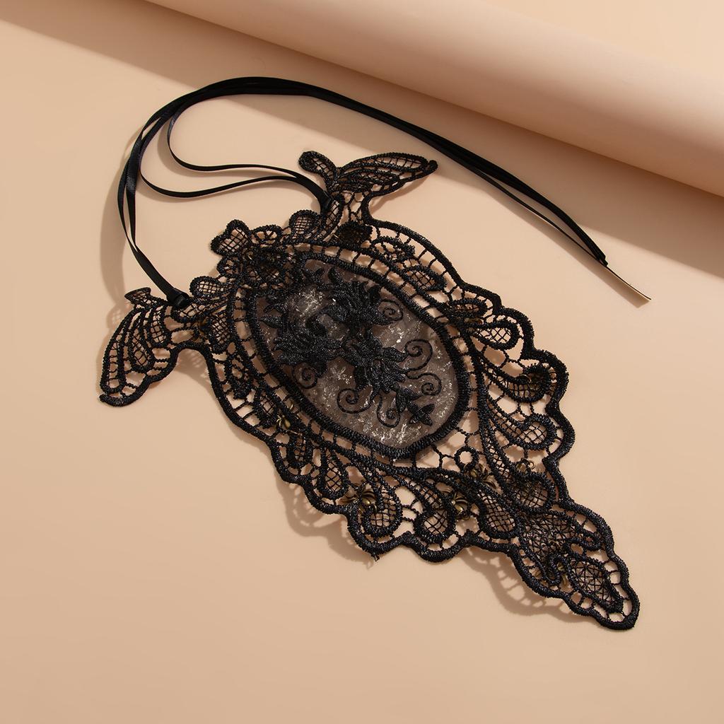 Exaggerated Fabric Art Ethnic Style Lace Collar Choker Retro Flower Spider Gem Necklace Female