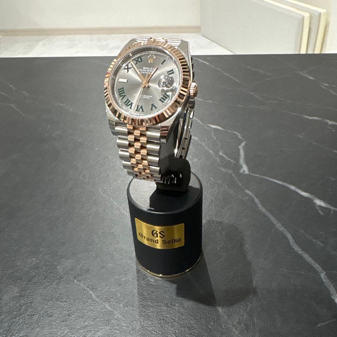 Used Not for sale / in very good condition Grand Seiko genuine watch stand GS display