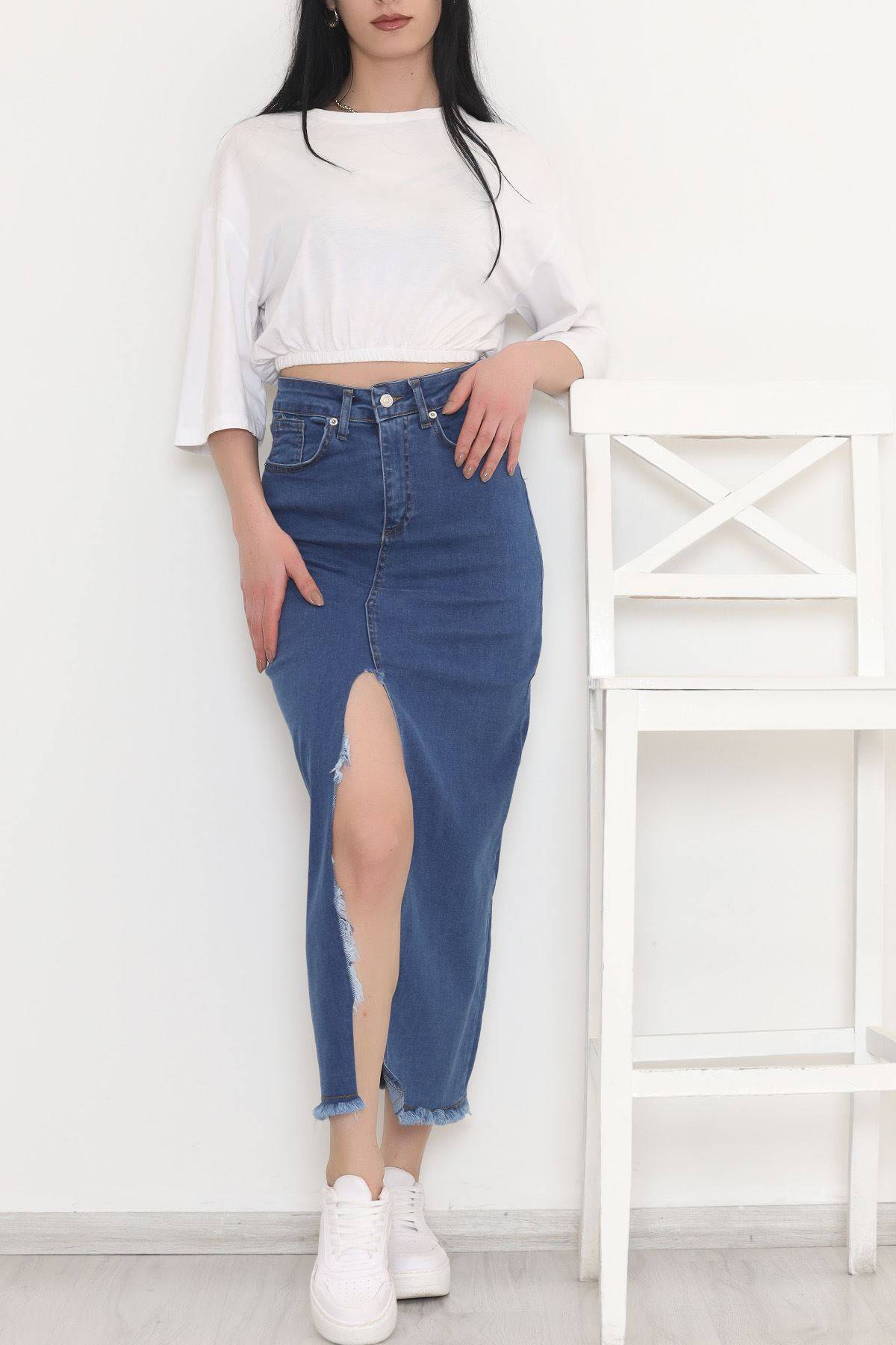 

Slit Tassel Skirt Blue