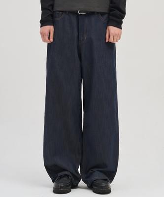 Broeken en rokken – Jeans