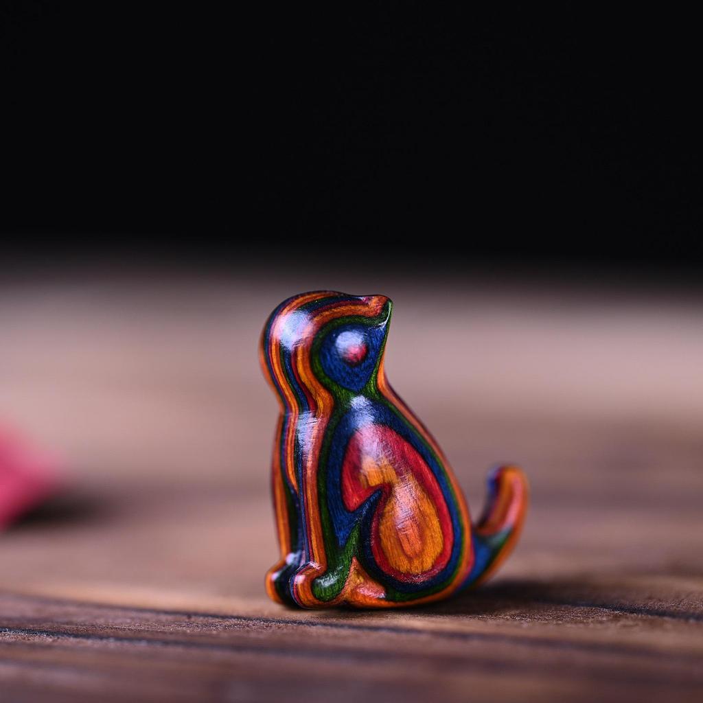 Rainbow Wood Carving: Cute Cat Desktop Ornament - Creative Miniatures for Home Decor