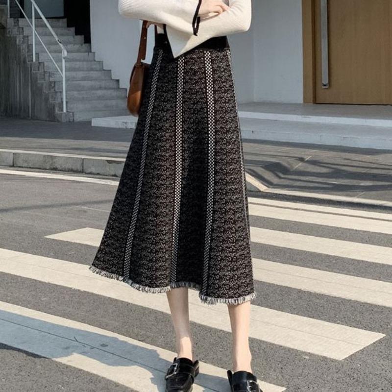 Retro Women's Autumn Winter Knitted Midi Skirt Black Wool A-Line Flared Skirt