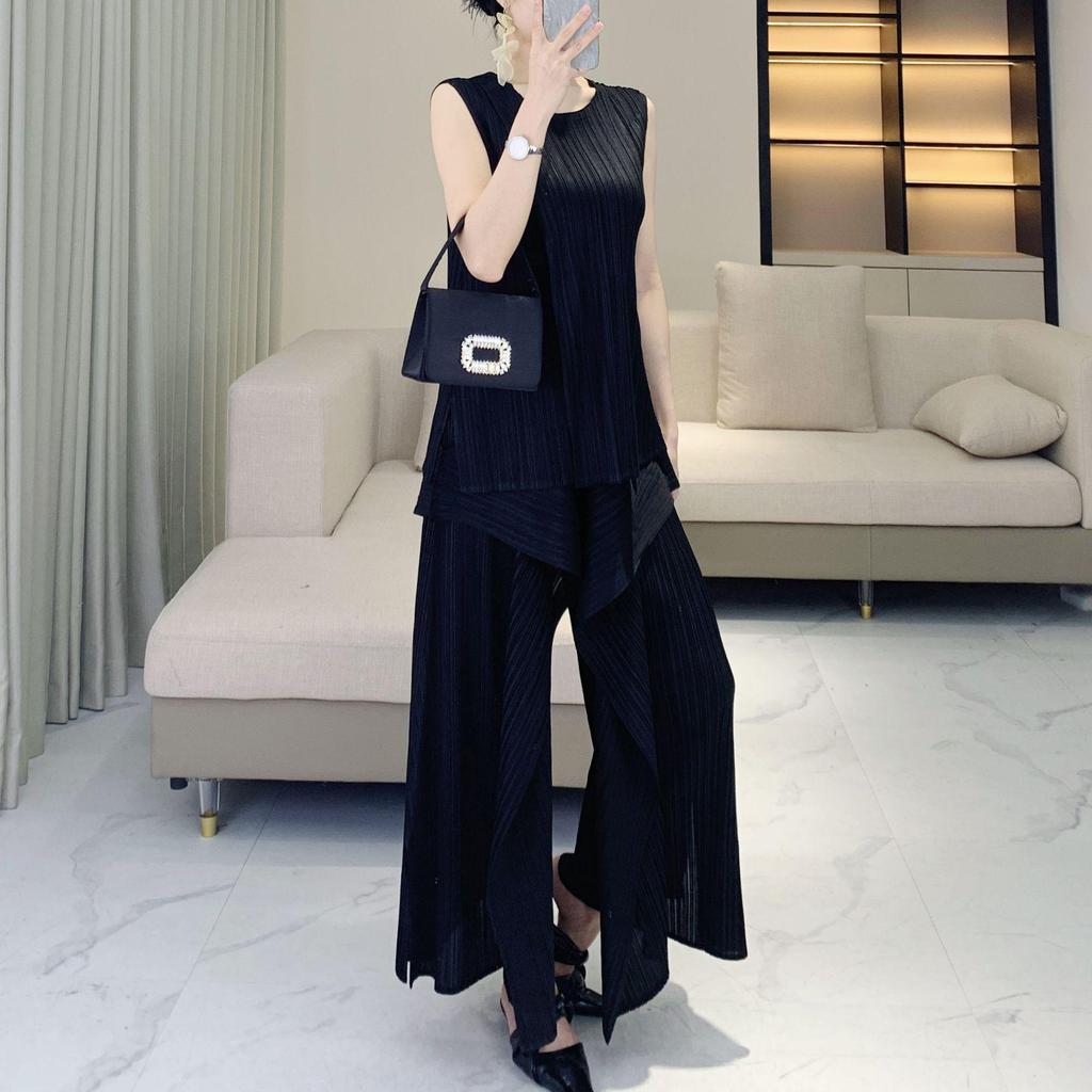 Elegant Summer Two-Piece Set: Irregular Top & Seaweed Wide-Leg Pants for Women