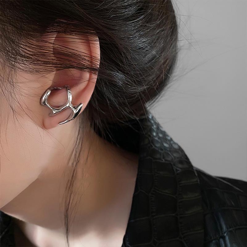 Düzensiz Sıvı Metal Hollow Küpe Tarzı Hip-Hop Punk Moda Kişilik Uzun Küpe Bayan Kız Seyahat Aksesuarları
