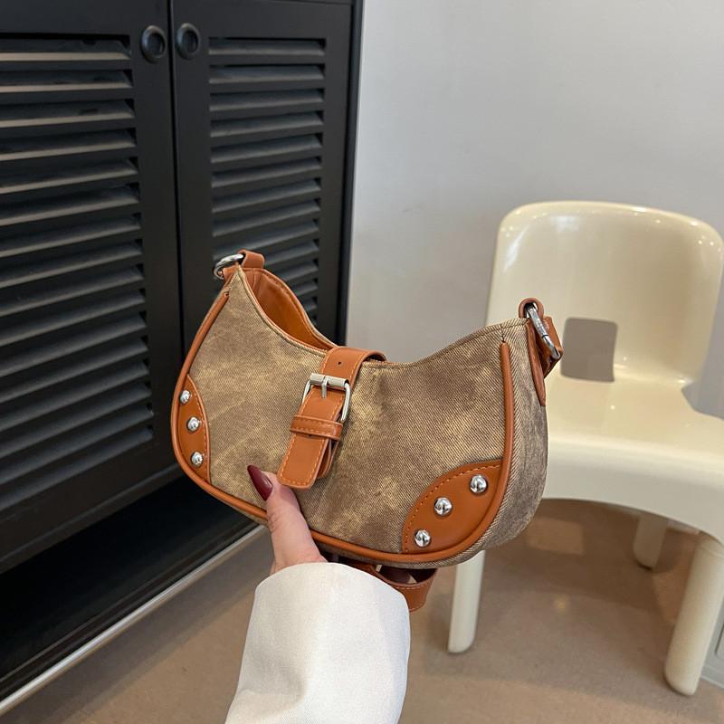 Trendy Street Style Women's Pu Shoulder Bag Unique Vintage Casual Baguette Bag For Everyday Use