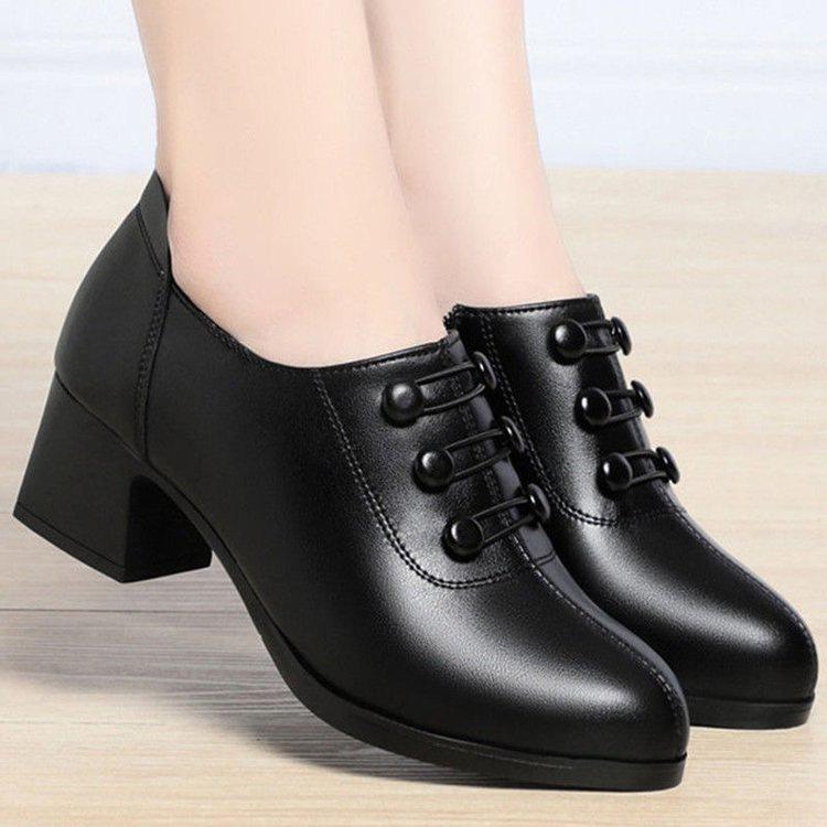 Coarse heel single shoes spring and autumn new soft-soled mid-heeled leather shoes 40 чёрный 3100₽