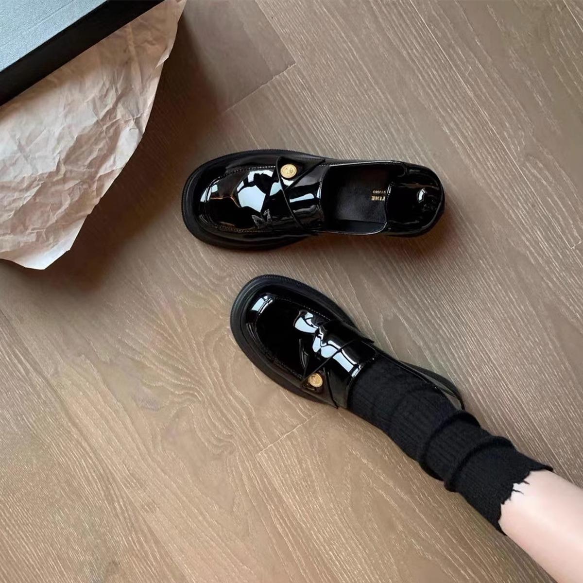 

Маленькие золотые лоферы с монетами женские на платформе, с высоким уровнем чувства британского стиля, увеличивающие рост, женская обувь маленького размера, одинарные туфли на одном педале, маленькая кожаная с 40