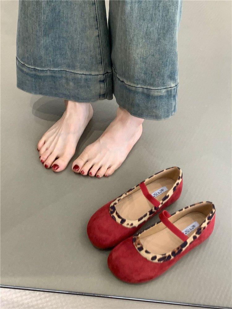 

Туфли Мэри Джейн в стиле ретро. Модные и удобные туфли-феи. Летние туфли на плоской подошве с неглубоким носком. Мягкие туфли на плоской подошве. 35