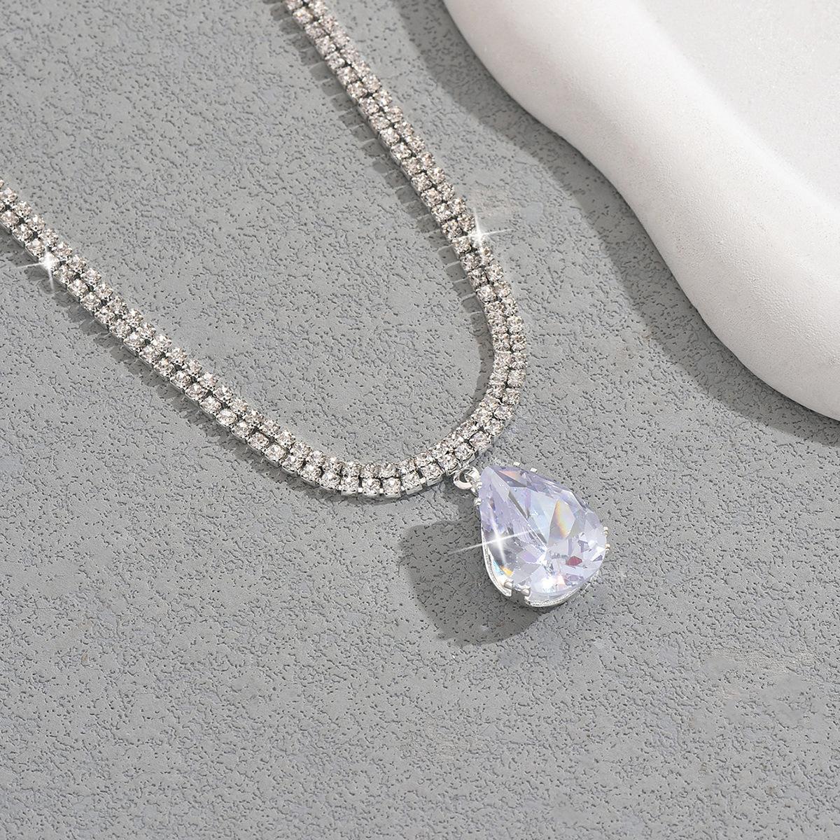 

Новое элегантное женское роскошное ожерелье с подвеской в виде капли воды для женщин, с высококачественной и нишевой бриллиантовой цепочкой на ключицу 31.5CM серебряный