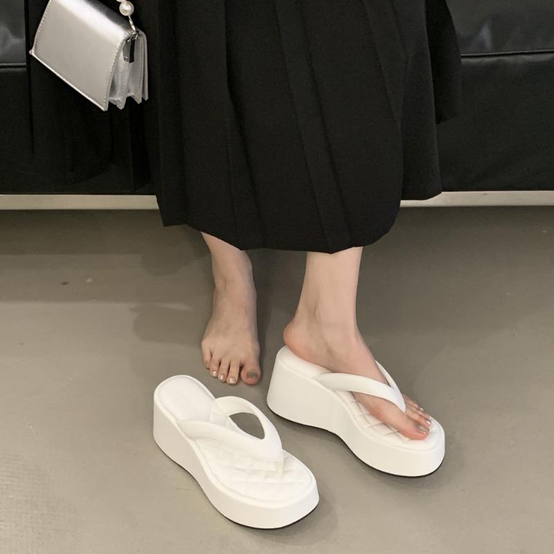 Small Flip-flops Sandals, New Outer Wear, Summer Feeling, Fashion Increase, Thick Bottom Slope Heel, Summer Slippers Women