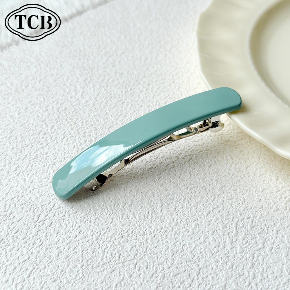 

Minimalist Leopard Print Square Hair Clip: Shiny Spring Clip for Women s Half-Up Styles 9x1.5x1.5 cm