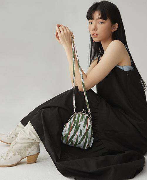 Ttaa Mari Pebble Bag