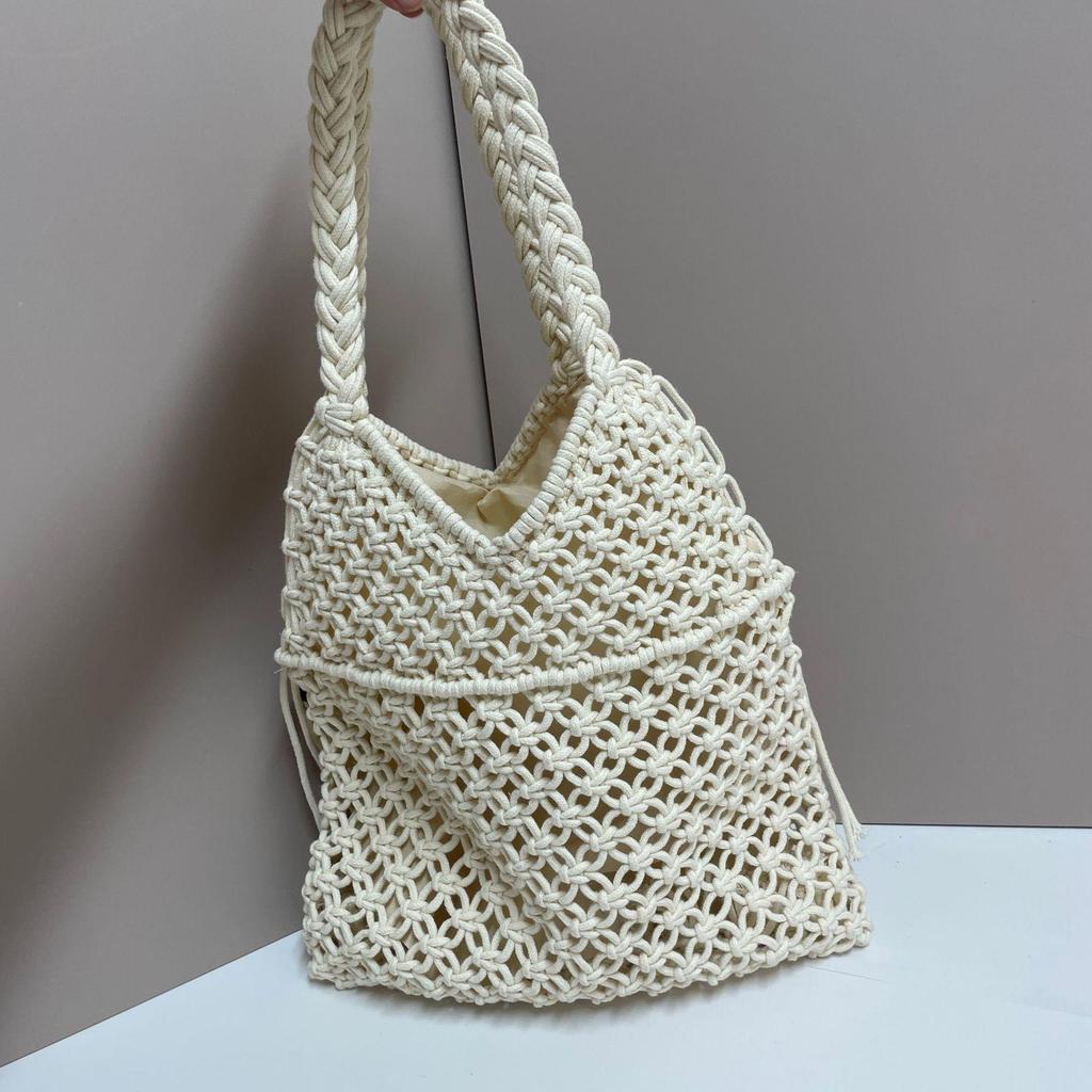 Forest-Inspired Tassel Woven Tote: Wooden Beads, Cotton Thread, Multi-Color Options, Customizable for Beach Vacations