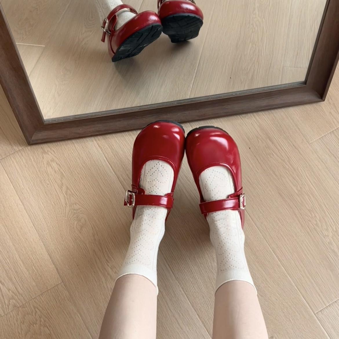 

French red round head shallow mouth inner height-increasing single shoes women s 2025 new summer retro versatile soft-soled Mary Jane shoes 40 бордовый