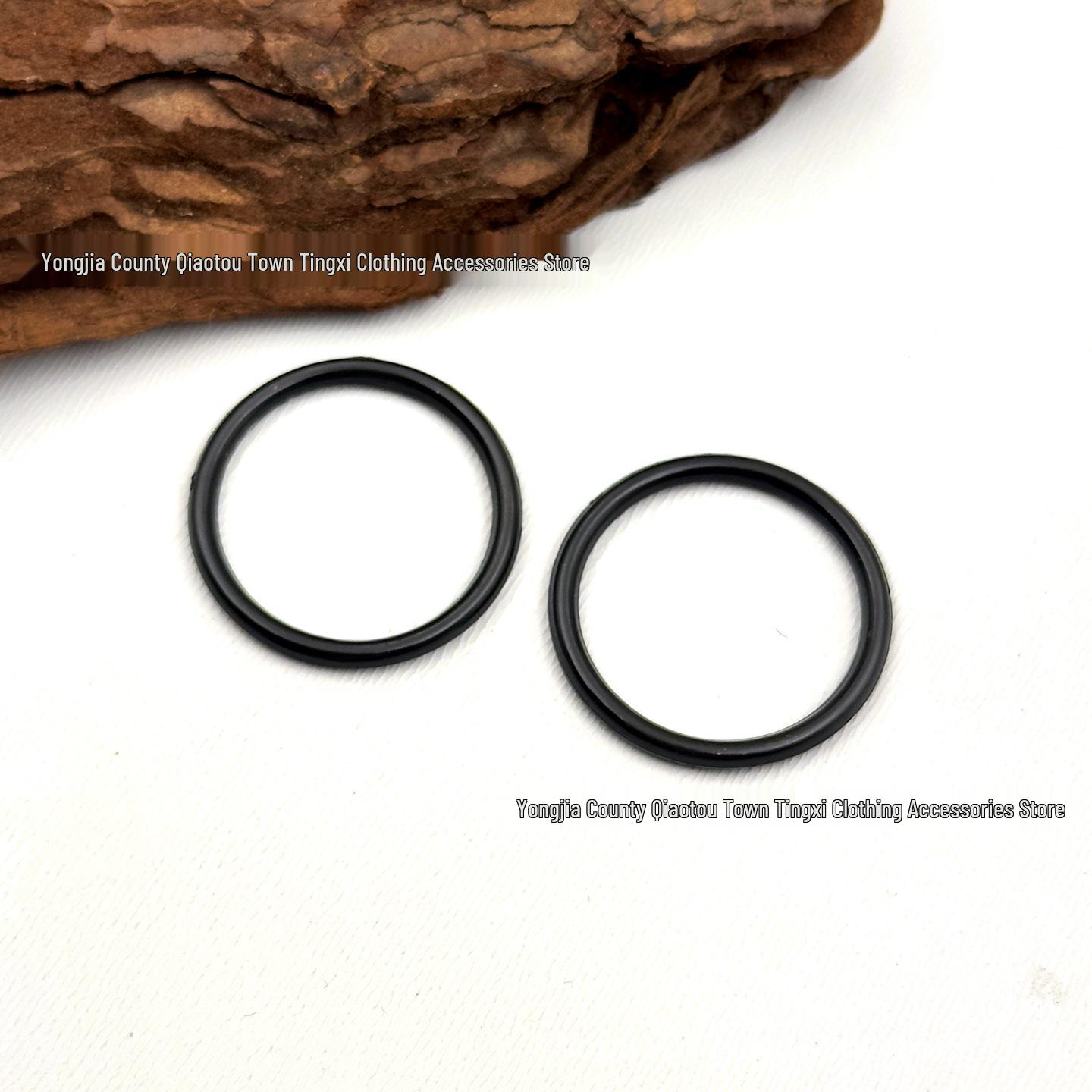 Transparent Black 8-Shaped Plastic Bra Strap Adjuster with 9 Circles