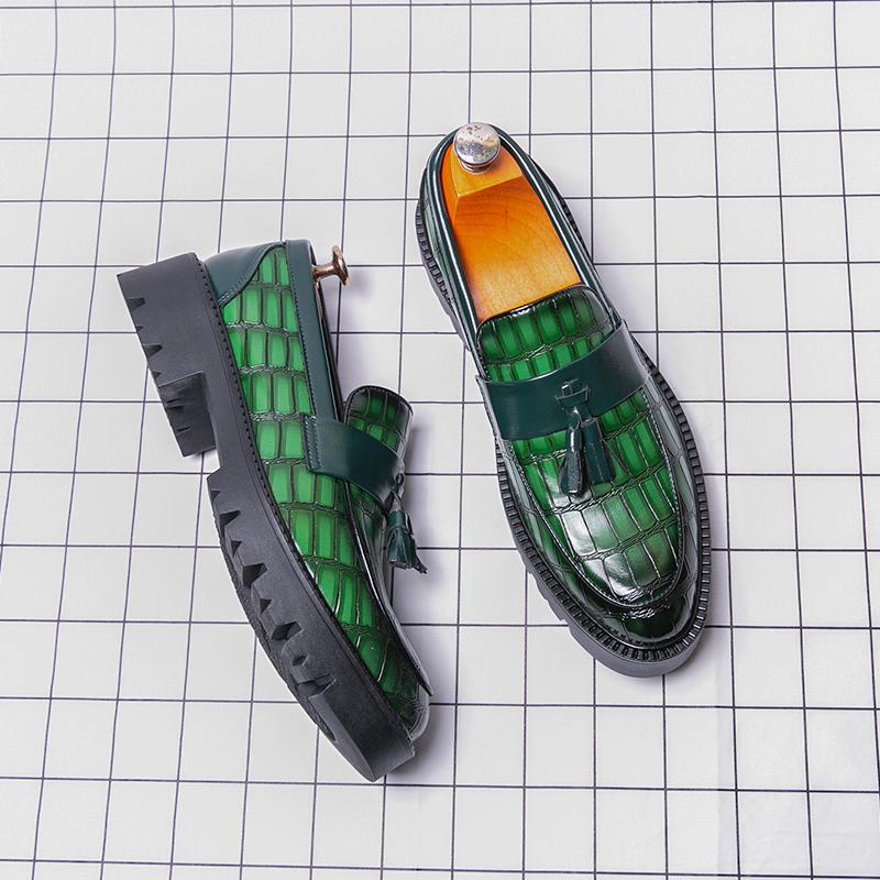 Autumn Winter New High Quality Green Patent Leather Glossy Finish Tassel Leather Casual Men's Fashionable Men's Loafer Shoes