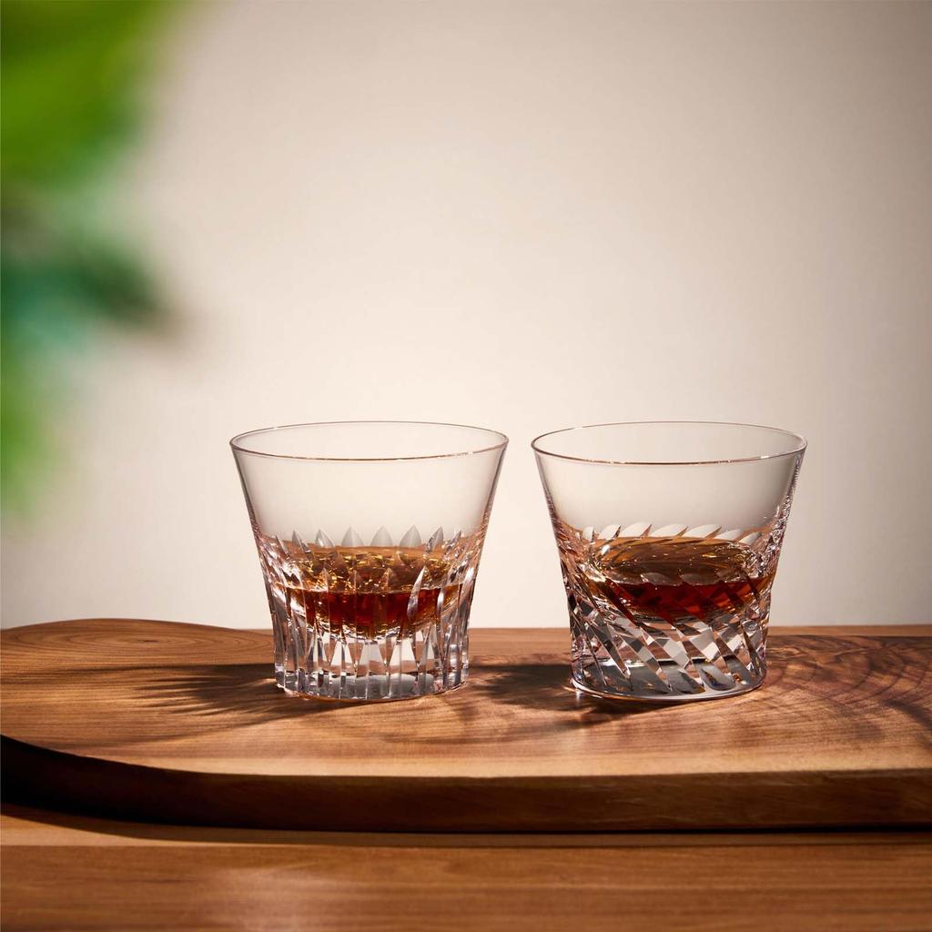LUGUFON Whiskey Rock Crystal Cut Handcrafted by Presented in a Paulownia Wood Suitable for Cold Plum and Other Alcoholic A perfect gift for Popular