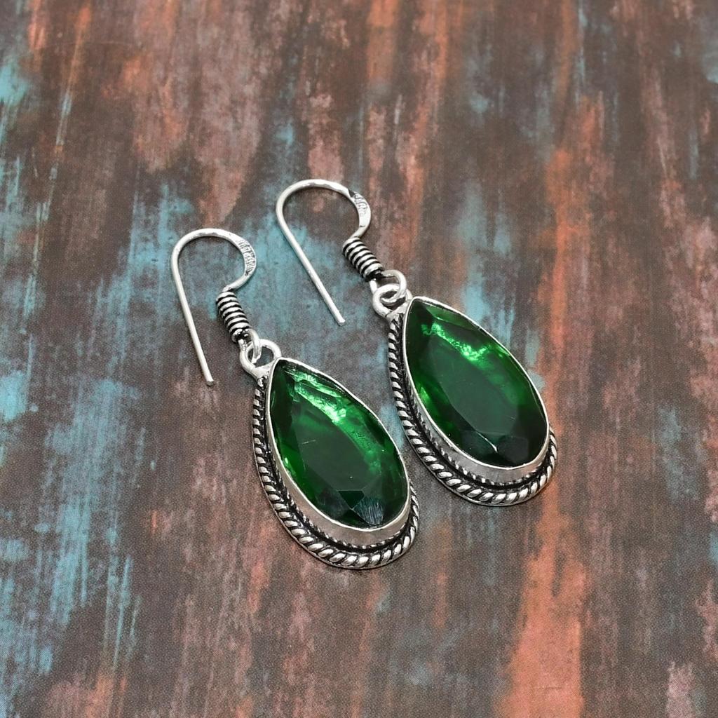 Chromdiopsid, Edelstein, handgefertigter Schmuckohrring aus 925er Sterlingsilber