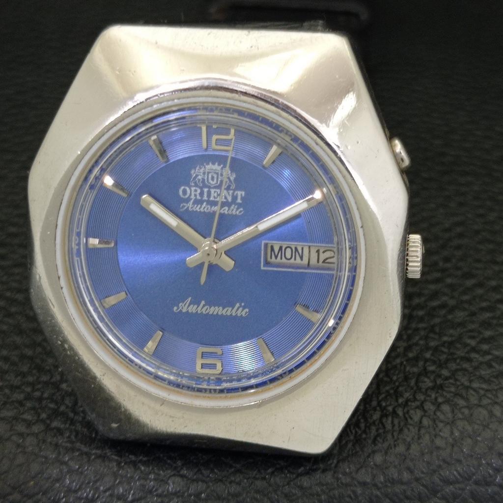JAPAN VINTAGE ORIENT AUTOMATIC 46943 MENS BLUE COLOR DIAL WATCH a500722-5 R154-a500722