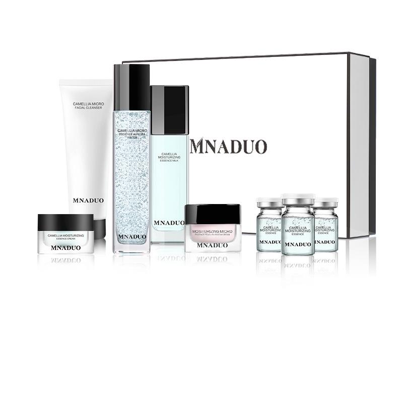 Kamelie Feuchtigkeitspflege Set: Essenzwasser, Lotion, Reinigungsmittel & Pfirsichblütencreme. Nicht fettend & erfrischend.