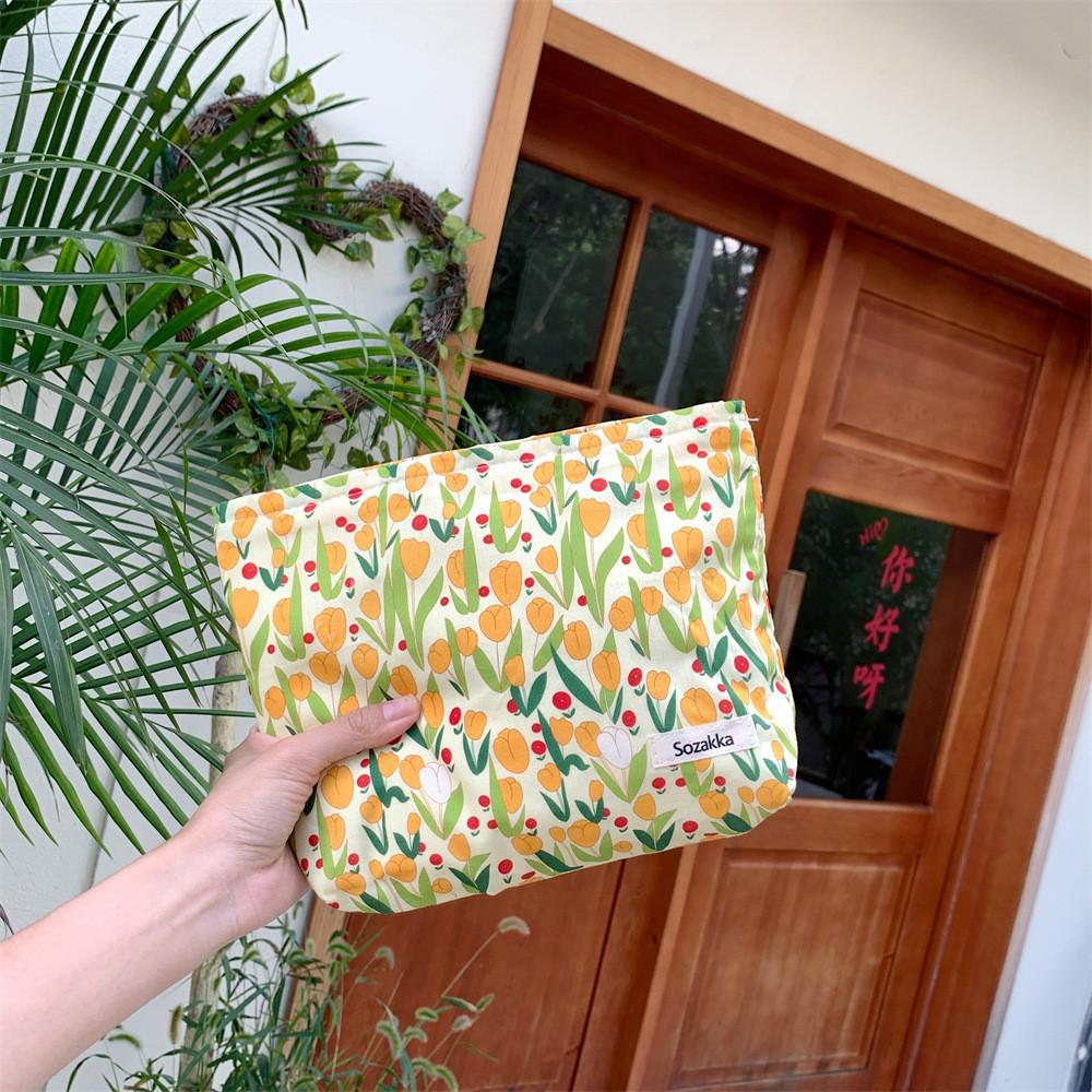 

Floral Ins Style Canvas Tulip Cosmetic Bag Skincare Organizer Travel Wash Bag Inner Bag Street Fashion Yellow жёлтый
