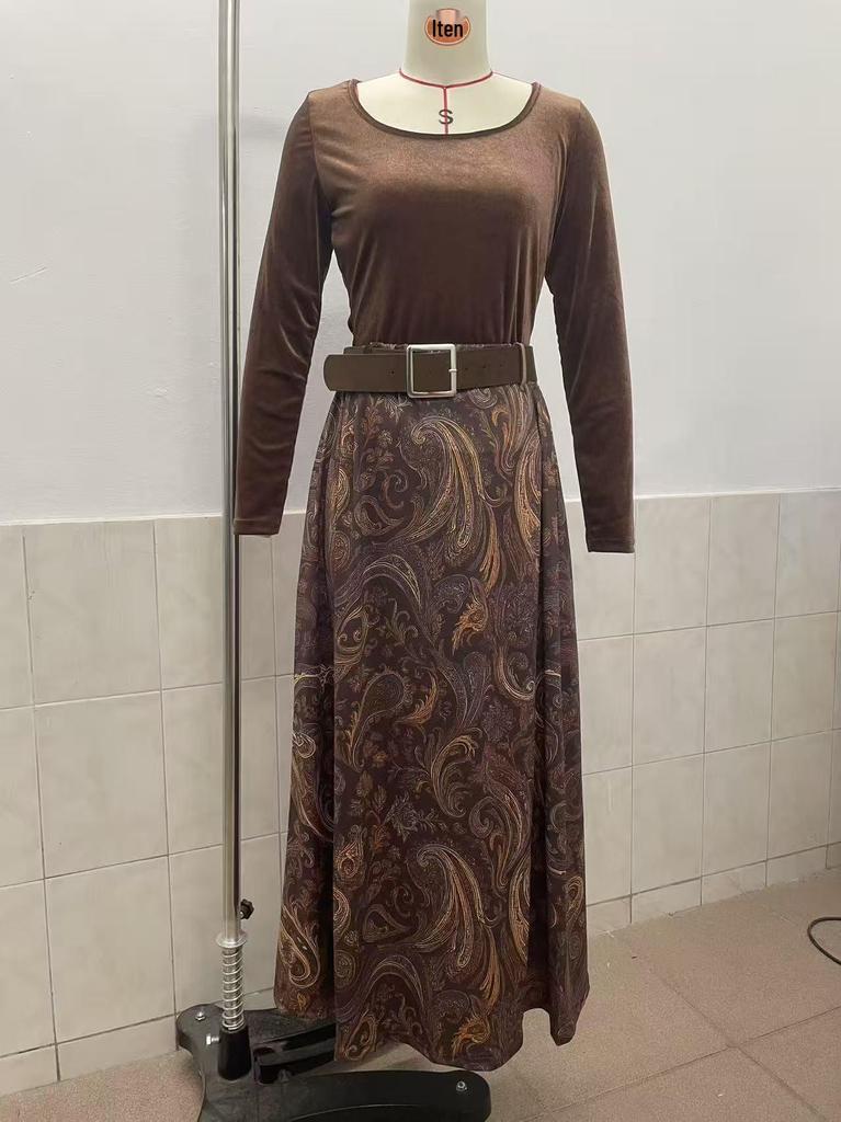 2026 Spring/Autumn Retro Slim-fit Top & Large-Hem Skirt Set with Belt