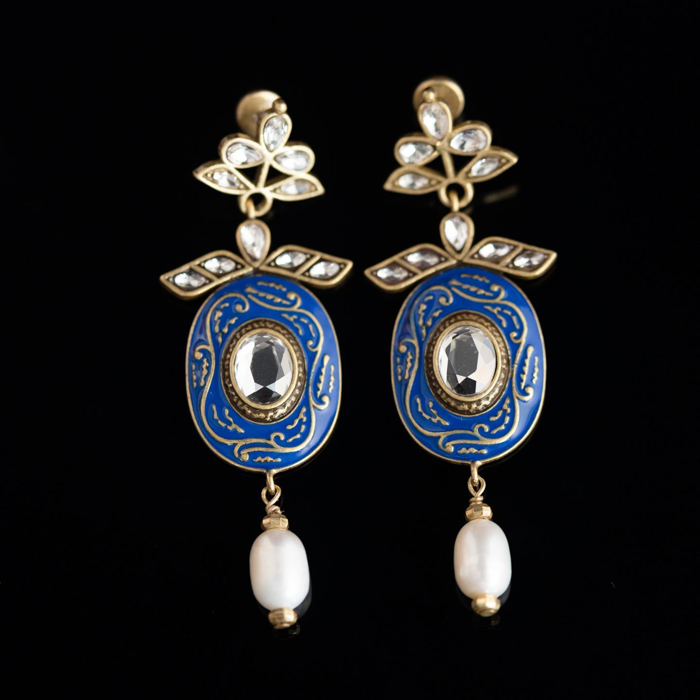 Средневековая винтажная мода Высокий стиль Ретро Нишевые серьги Циндао Фабрика Темперамент Атмосферные Женские серьги-гвоздики Новые