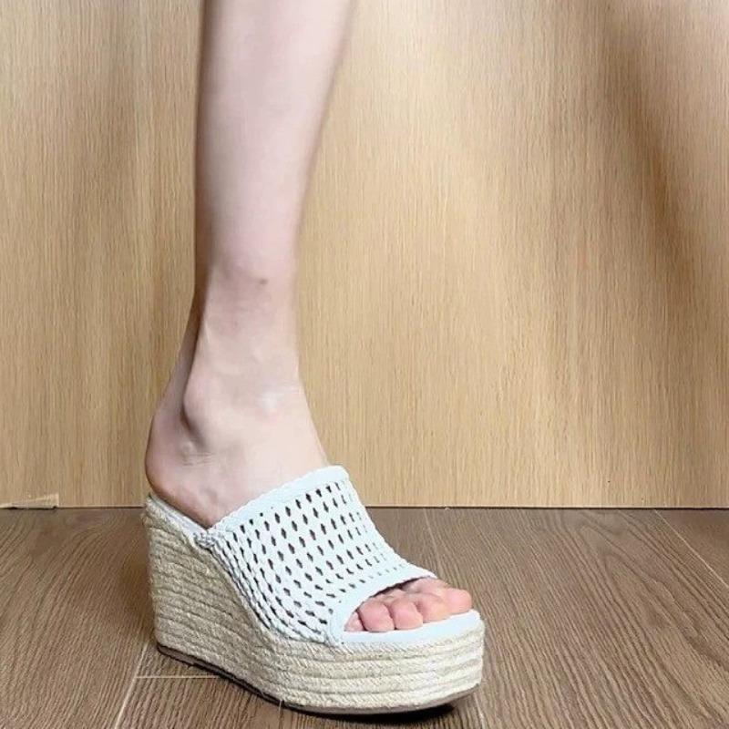 Fashion 2025 Summer New Mesh Women's Open Toe Slippers Round Toe Platform Wedges Sandals Outdoor Hollow Breathable Daily Casual Slippers