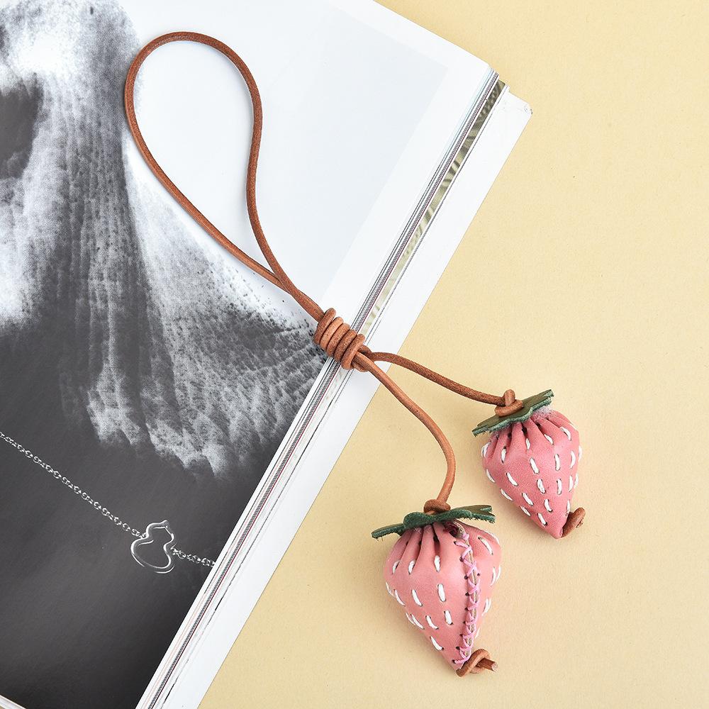 Leather Three-Color Three-Dimensional Strawberry Bag Pendant Woven Hand-Sewn Vegetable Tanned Leather Keychain Pendant