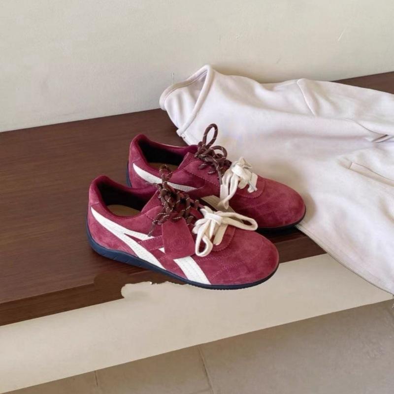 

Lan Cabinet pine cone shoes women s shoes 2025 autumn new retro German training shoes sports and leisure Forrest Gump shoes thin racing shoes 35 бордовый