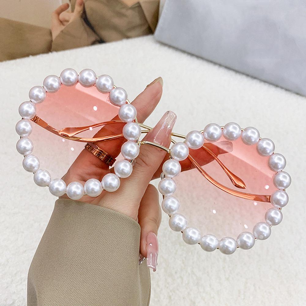 

New Pearls Decorative Sunglasses For Women Luxury Fashion Round Sun Glasses Metal Frame UV Protection Lenses Eyewear Ideal Gift розовый