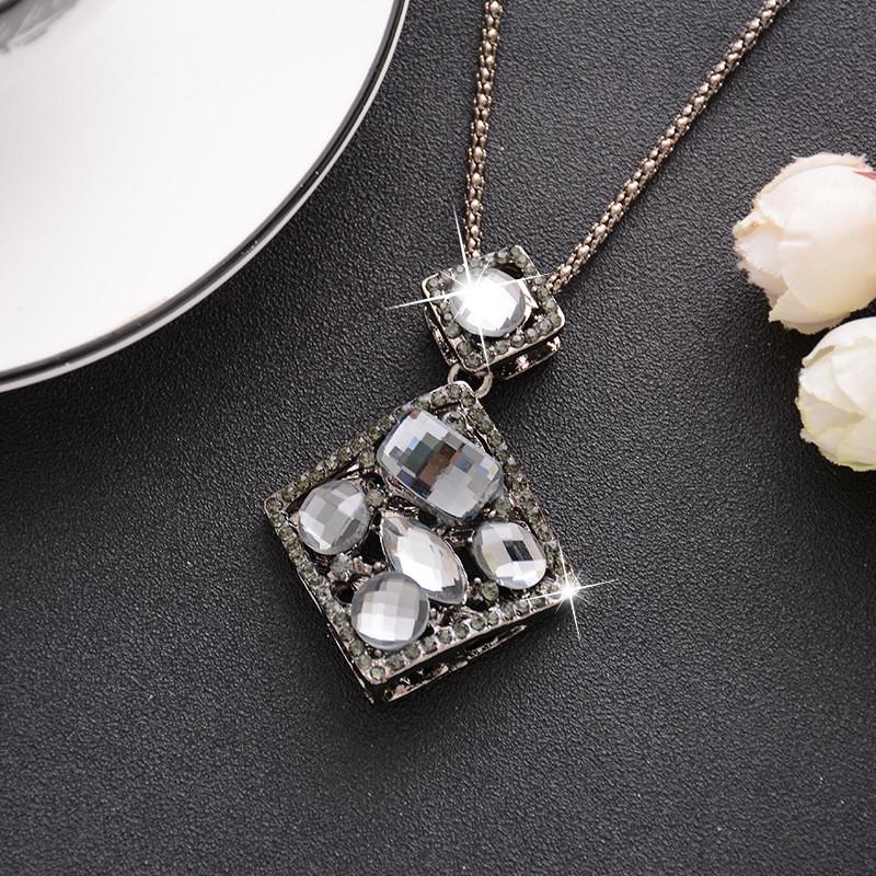 Geometric Crystal Chic Pendant Long Necklace For Women Ideal For Sweaters And Winter Fashion