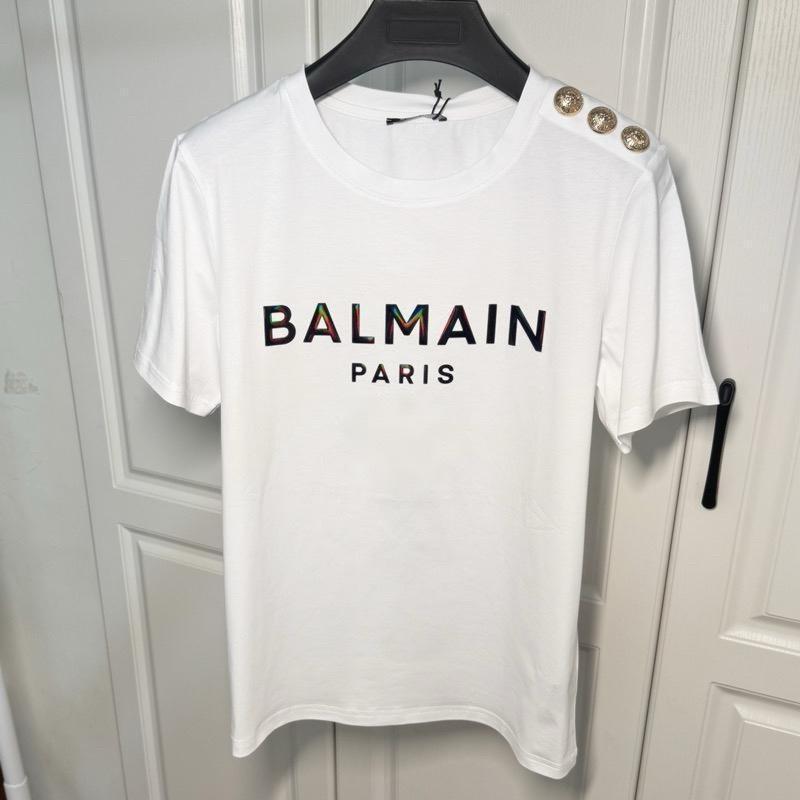 Короткая футболка Balmain ВеснаЛето 2025 с золотой пуговицей и разноцветной вышивкой пайетками Extra Large 2590₽