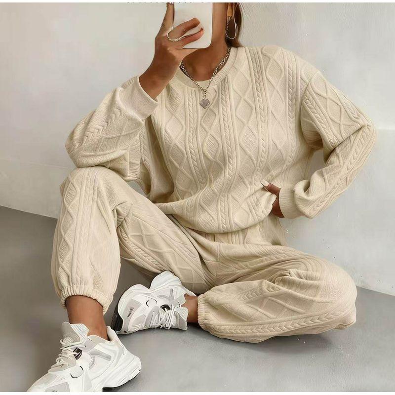 

European and American 2025 Spring and Autumn New Women s Clothing Set: Cable Knit Patchwork Long-Sleeve Round-Neck Top and Jogger Pants Two-Piece Set Khaki XXXXL Alone