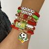 Buntes Armbänder-Set mit Perlen Fußball-Buchstaben-Anhängern Handketten Schmuck für Mädchen Sportfans Stapelbare Armbänder