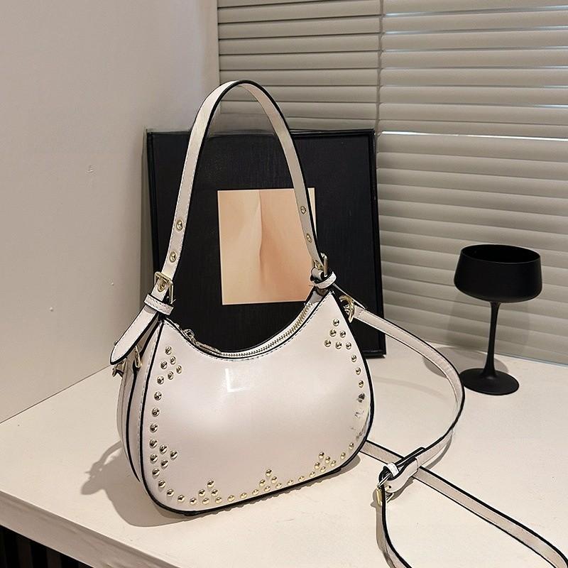 Women Pu Shoulder Bag With Minimalist Style And Internal Phone Pocket For Casual Outings