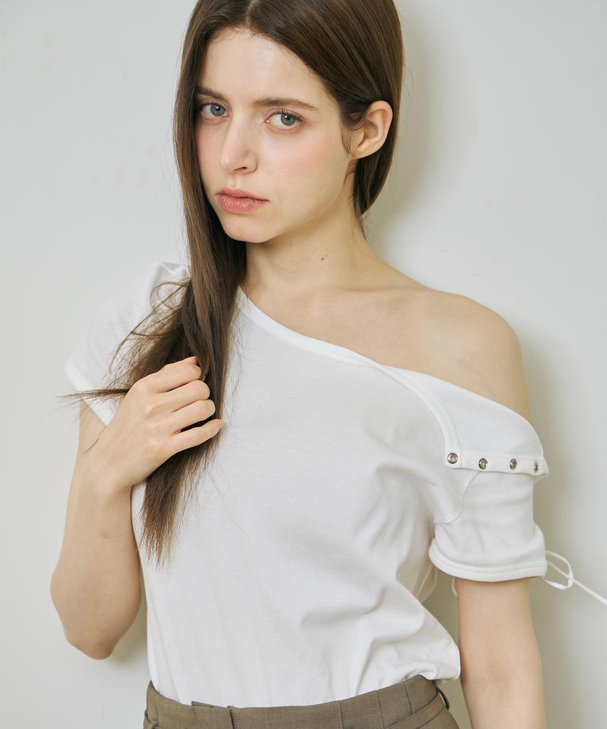 Yuseuteule Slit T-Shirt (White)