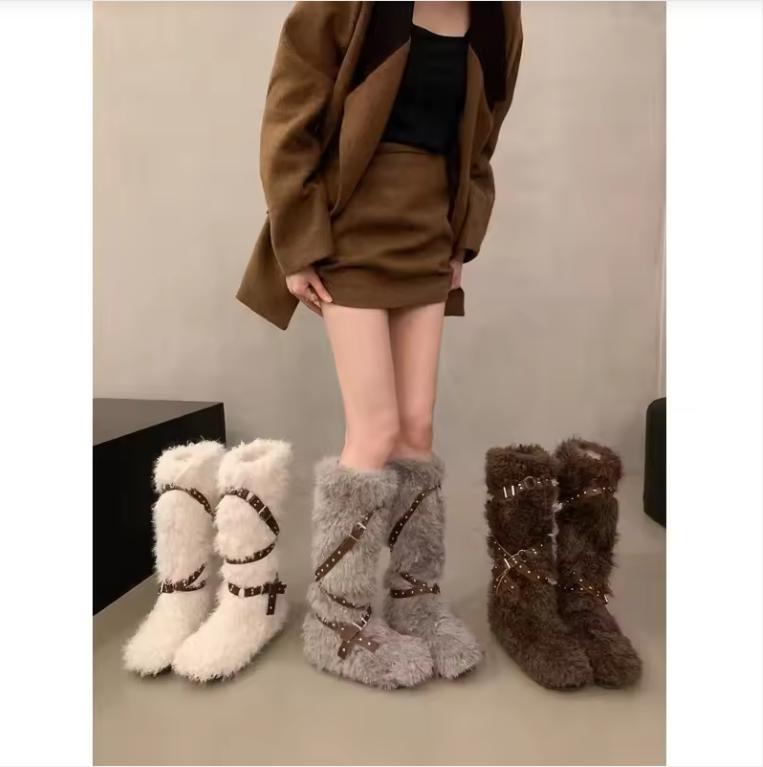 Téli 2026 Új Lapos Szuper Belső Magasító Vintage Fűzős Szuper Bolyhos Magas Hócsizma