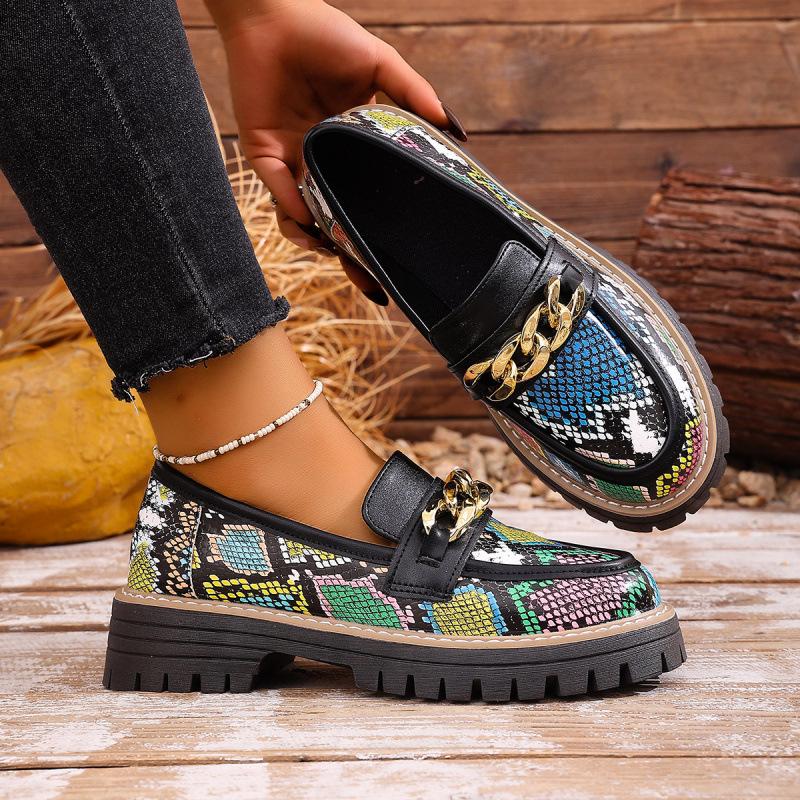 Sapatos de salto único tamanho grande padrão cobra primavera e outono novo retrô bico redondo corrente de metal sola grossa