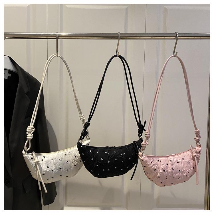 Trendy Women's Underarm Handbag - Casual, Cool, and Stylish Dumpling Bag