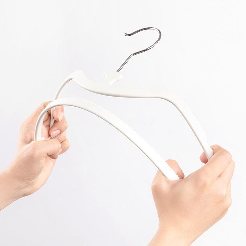 5pcs Short Neck Rubber Clothes Hangers Anti-slip Design Pet T-shirt Skirt Towel Drying Racks Space Saving Storage Clothes Hanger