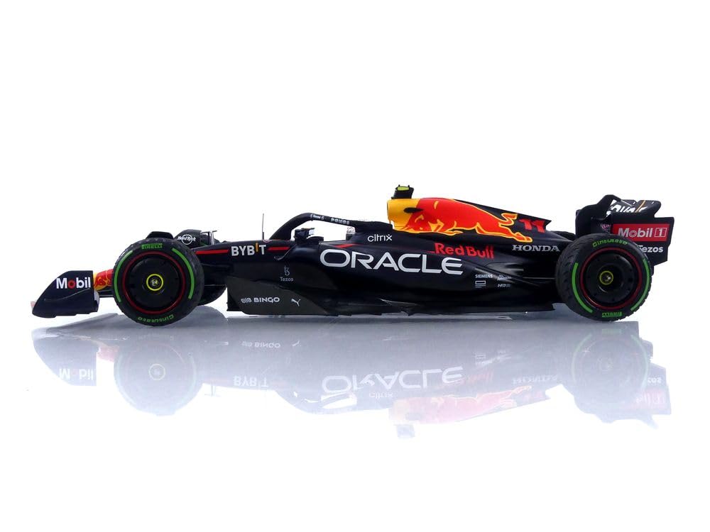 Minichamps Oracle Red Bull Racing Japanese GP RB18#11 2022-118