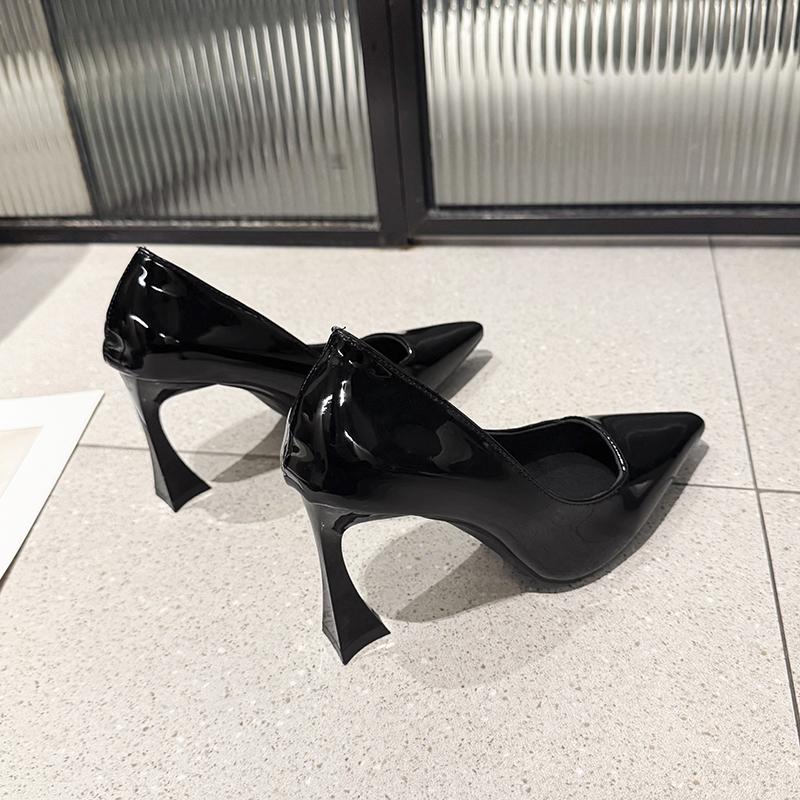 Fashion French Black Heels Fashion 2025 Sexy New Pointed Toe Patent Leather Single