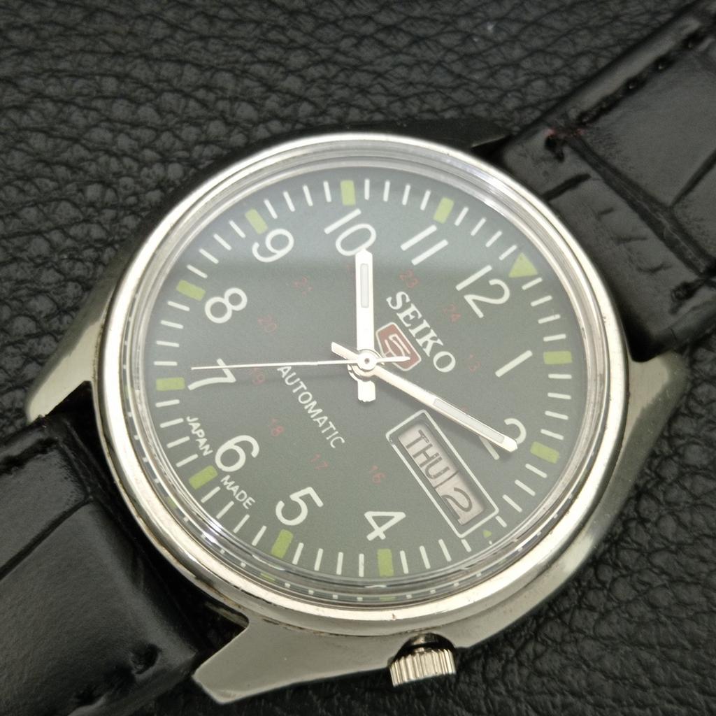 VINTAGE SEIKO 5 AUTOMATIC 7019A JAPAN MENS GREEN COLOR DIAL WATCH a708528-1