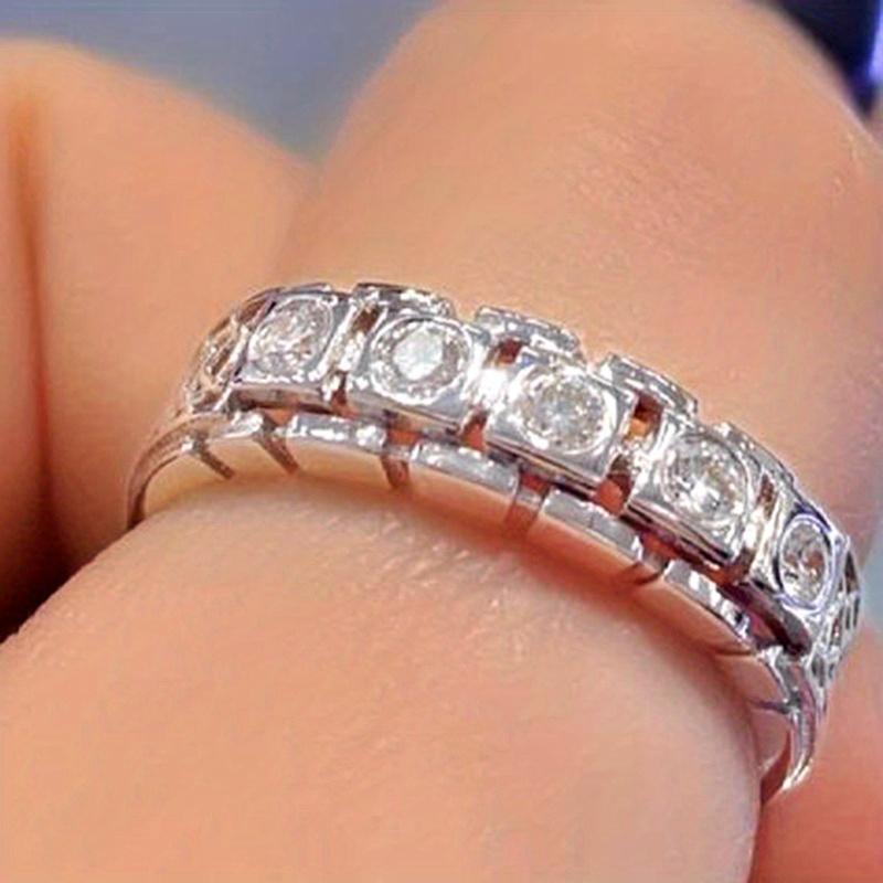 1Pc Lightweight Luxury Synthetic Zircon Ring, Suitable for Women's Niche Design, Simple Geometric Pattern, Personalized Fashion Ring