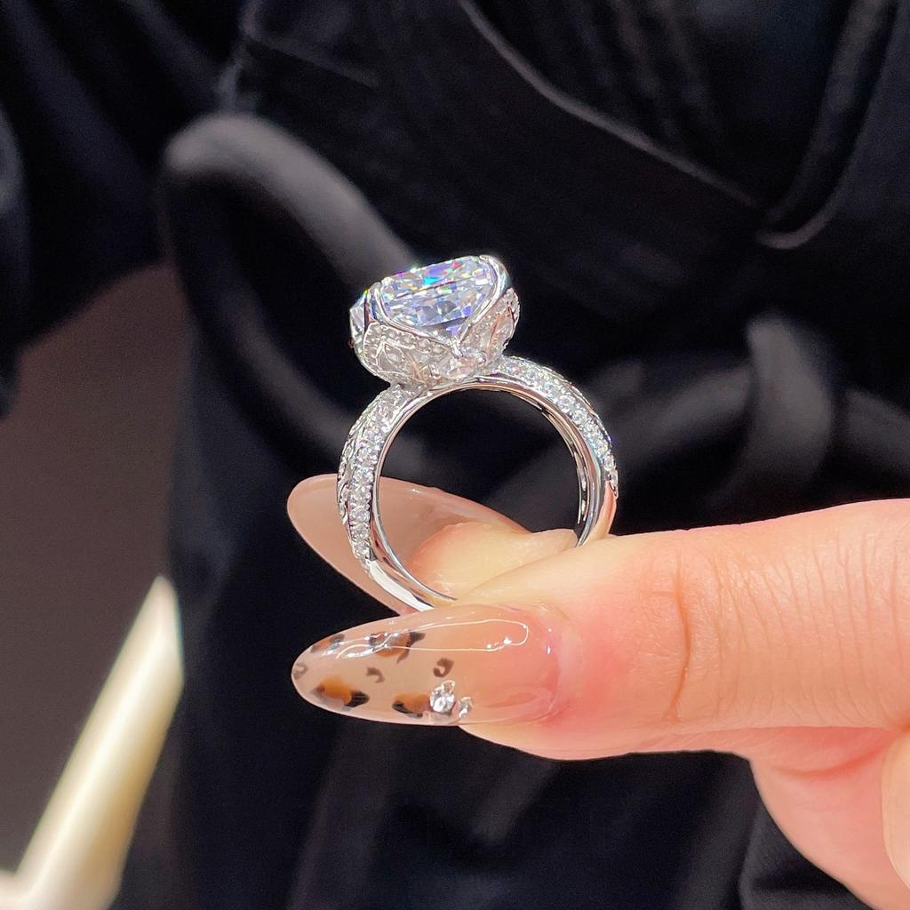 Christie'S Auction House 200 Million Of The Same Artificial Yellow Diamond Ice Flower Cut Ring Fat Rectangular Pink White High Carbon Diamond Women