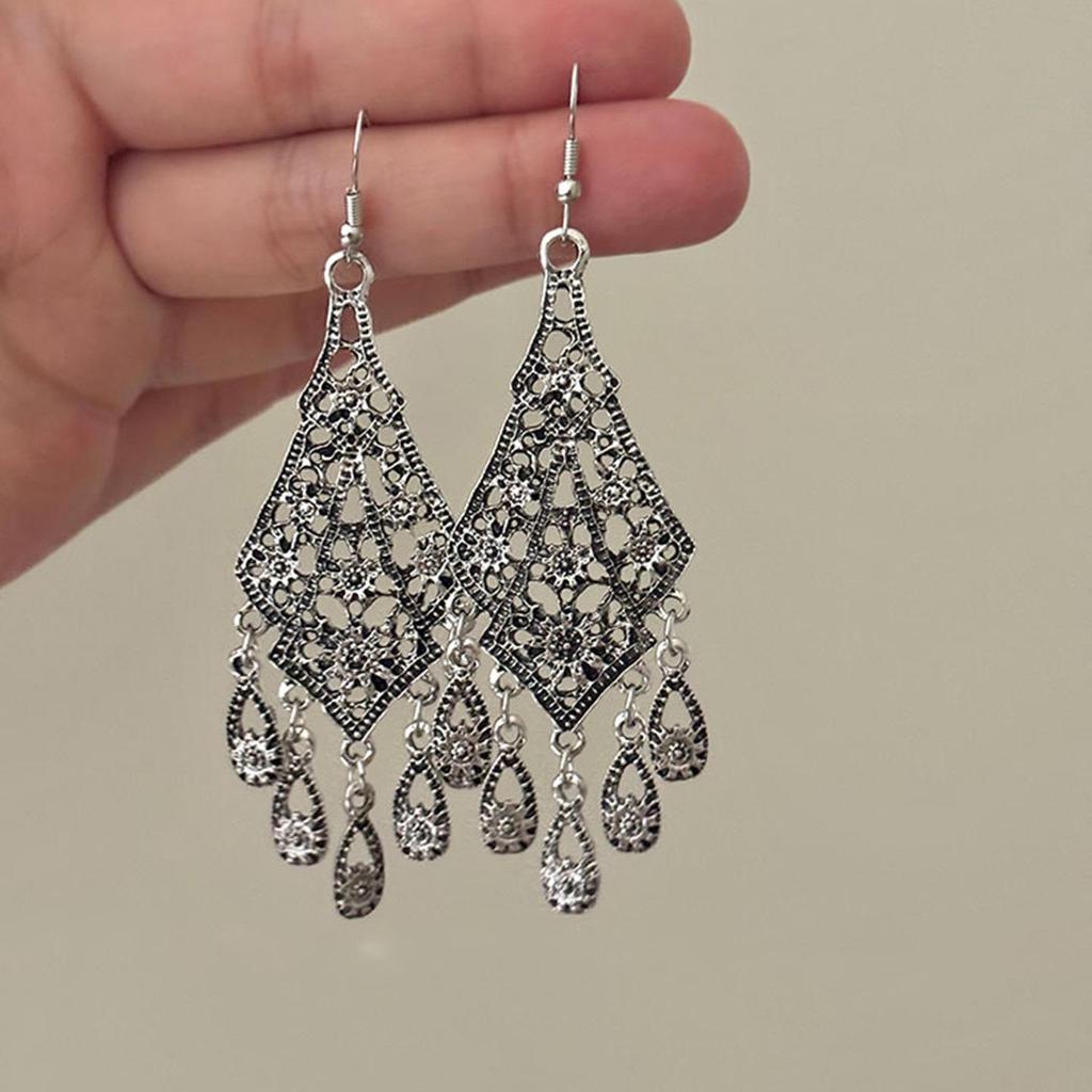 Silver Needle Cross-Border Tassel Earrings: Women's Versatile, Stylish Studs with a Unique, Trendy Design.