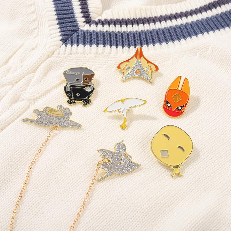 Unique Cartoon Style Brooch Charming Alloy Badge Dwarf Crab Mask Pin Unisex